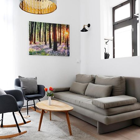 ברלין Nieb By Rockchair Apartments L Superhost Status L 3 Bedrooms Boxspringbeds 3 Bathrooms In Center "Kurfuerstendamm" - Cozy Family & Business Flair Welcomes You! מראה חיצוני תמונה