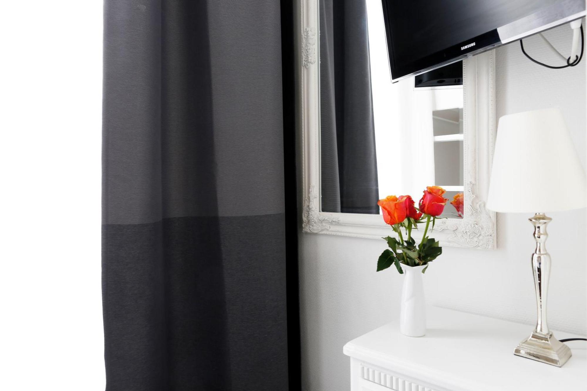 ברלין Nieb By Rockchair Apartments L Superhost Status L 3 Bedrooms Boxspringbeds 3 Bathrooms In Center "Kurfuerstendamm" - Cozy Family & Business Flair Welcomes You! מראה חיצוני תמונה